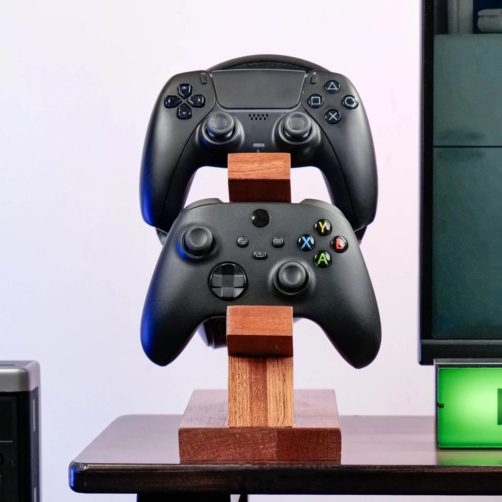 Wooden Headphone and Gaming Headset Stand - Image 2